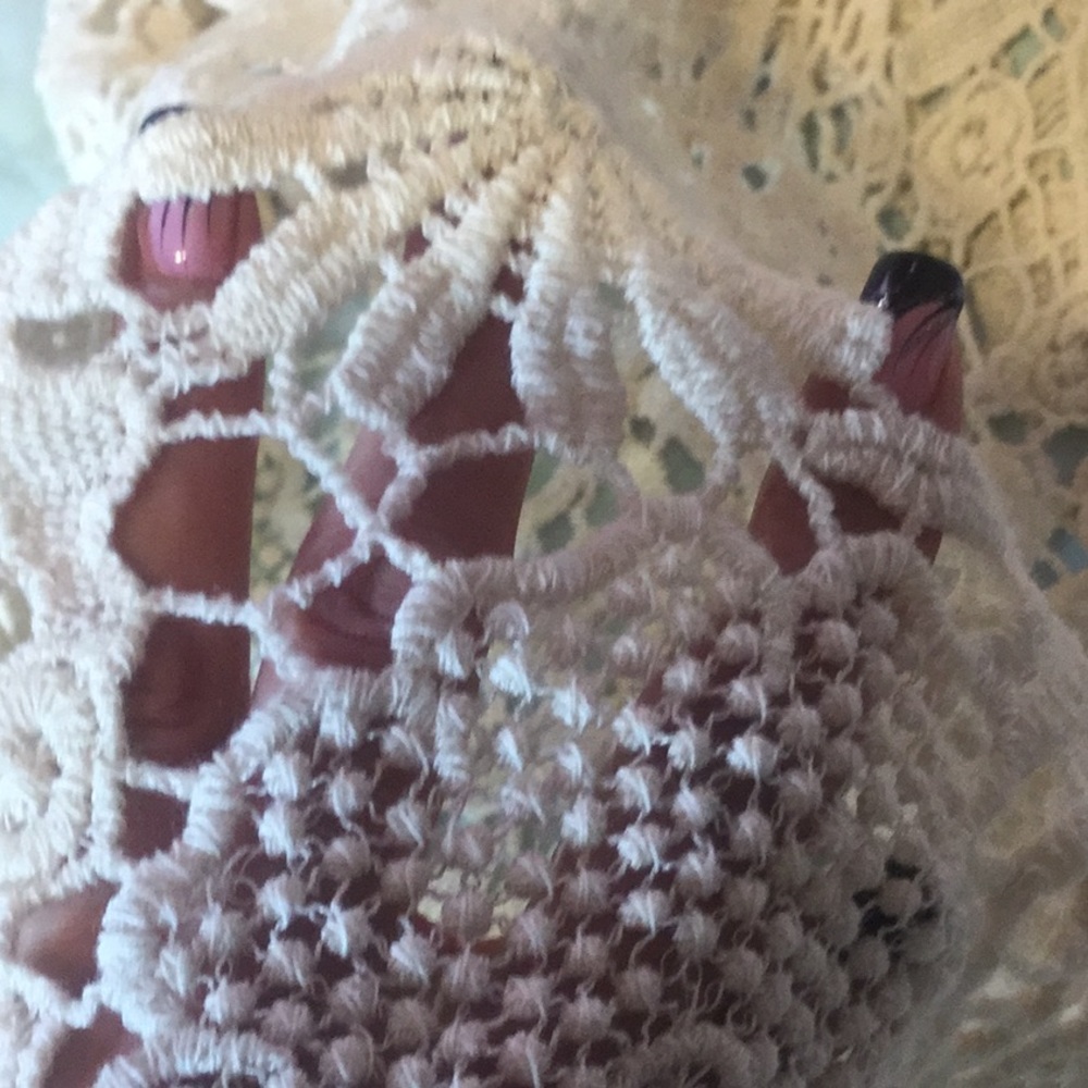 NATURAL CREAM COLOR CROCHET DESIGN TOP - Picture 7 of 8